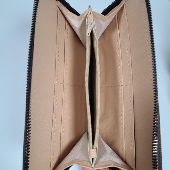 Mei&Ge Women's Multicolor Handbag Set W/Matching Wallet And Key Pouch - Picture 14 of 16